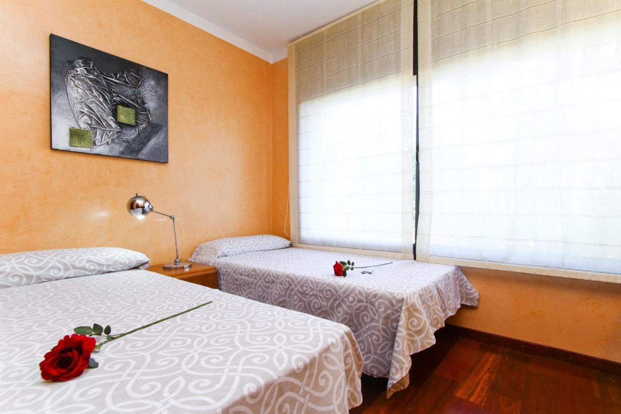 New Play Lake Villa Salou Esterno foto